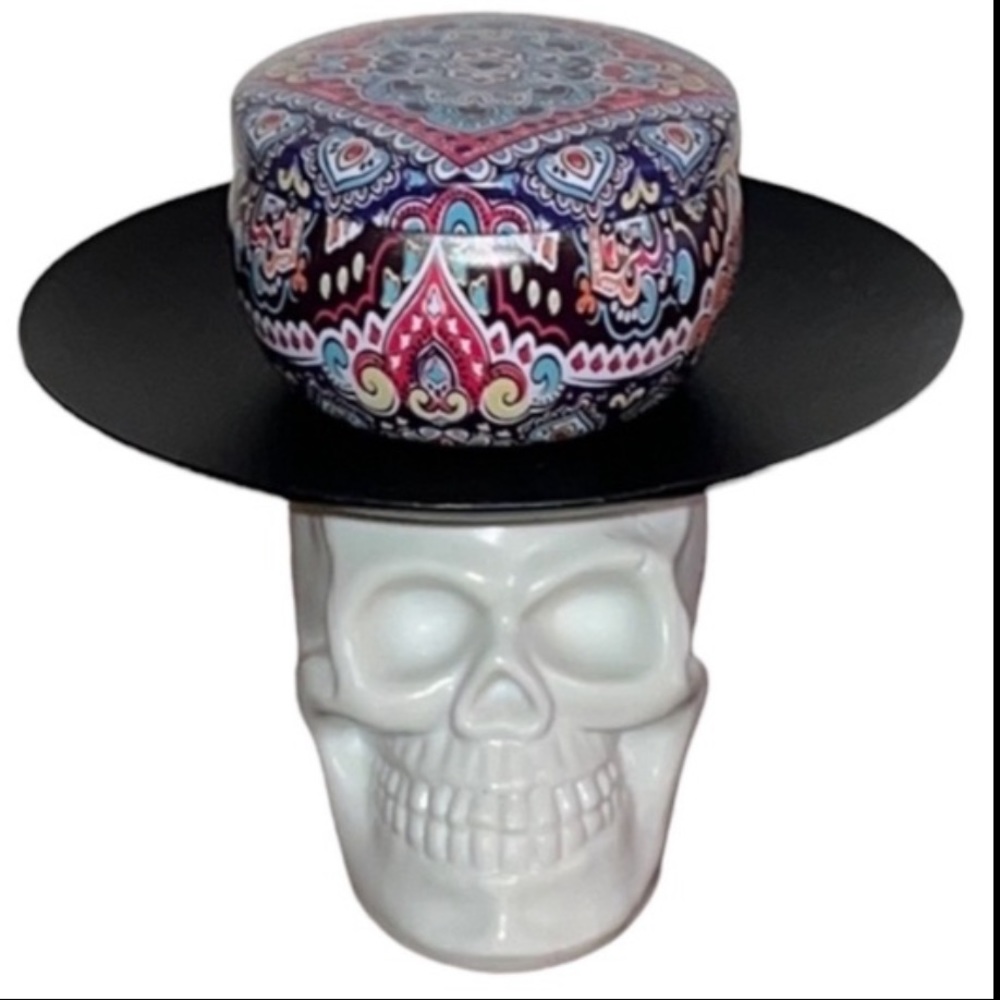 Target Bullseye’s Playground Spooky Skull Staging Figural Stand Candle Plate